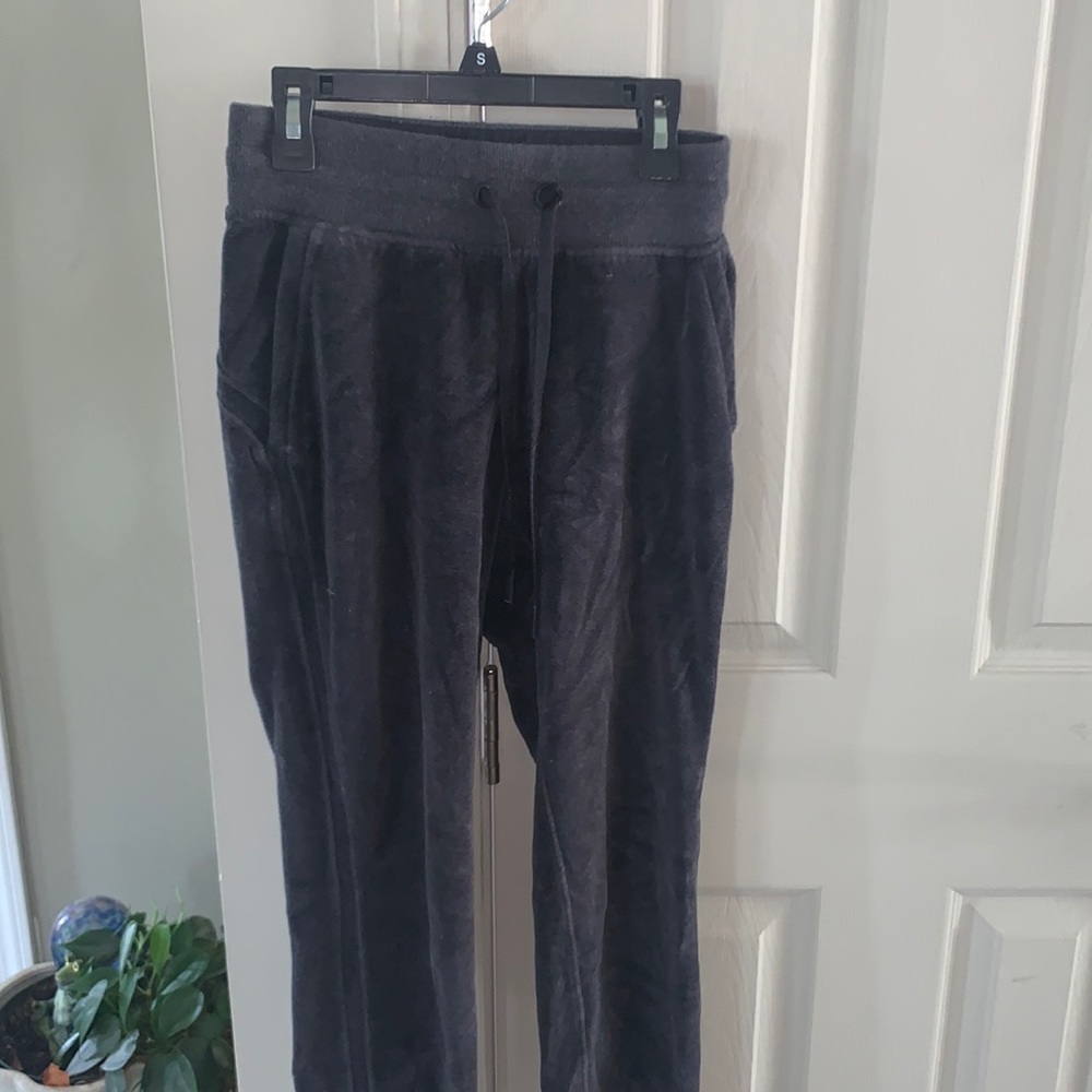 Lululemon black velour sweatpants